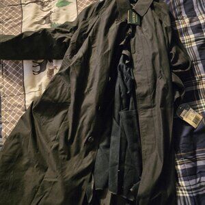Ralph Lauren Mens black trench coat. Polyester.  Black.